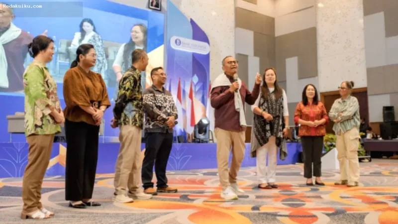 Pengusaha Sulut — Dahlan Iskan berbicara di depan para pengusaha lokal untuk dorong peningkatan kapasitas produksi.