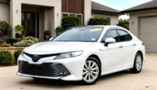Toyota Camry V 2015 menawarkan kombinasi kenyamanan kabin dan performa mesin yang masih sangat layak dipertimbangkan.