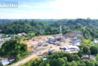 Kunci Mengatasi Gap — Fasilitas kilang minyak dan gas bumi lepas pantai untuk mendukung ketahanan energi nasional.