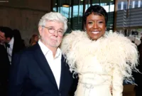 Mellody Hobson dan George Lucas dalam sebuah acara publik.
