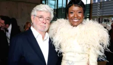 Mellody Hobson dikenal sebagai pemimpin bisnis terkemuka sekaligus istri dari pembuat film George Lucas.