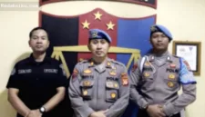 Propam Polresta Yogyakarta memeriksa oknum polisi yang viral karena meminta makanan gratis dari food truck.