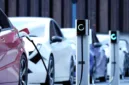 Ceer, produsen kendaraan listrik pertama di Arab Saudi, resmi memperkenalkan jajaran mobil perdana untuk mendukung diversifikasi ekonomi nasional.