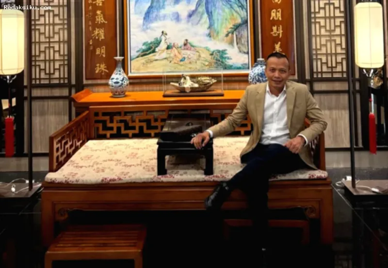 Advokat Muchtar Hadi Wibowo memberikan keterangan pers membantah keterlibatan LBH Ansor Jateng dalam kasus AH di Pekalongan.