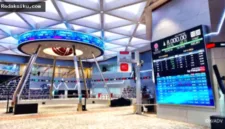 PT Bursa Efek Indonesia menunda RUPSLB karena menunggu aturan demutualisasi.