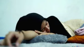 Cara Mengatasi Maag Kambuh Saat Tidur dengan Posisi Miring Kiri