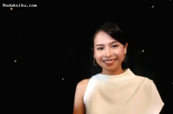Klarifikasi Maudy Ayunda — Maudy Ayunda saat memberikan klarifikasi terkait kontroversi konten video Mindfulness miliknya.