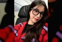 Kwon Eunbi Cerita — Penyanyi Kwon Eunbi saat menceritakan kisah pembelian gedung dalam siaran radio KBS Cool FM.