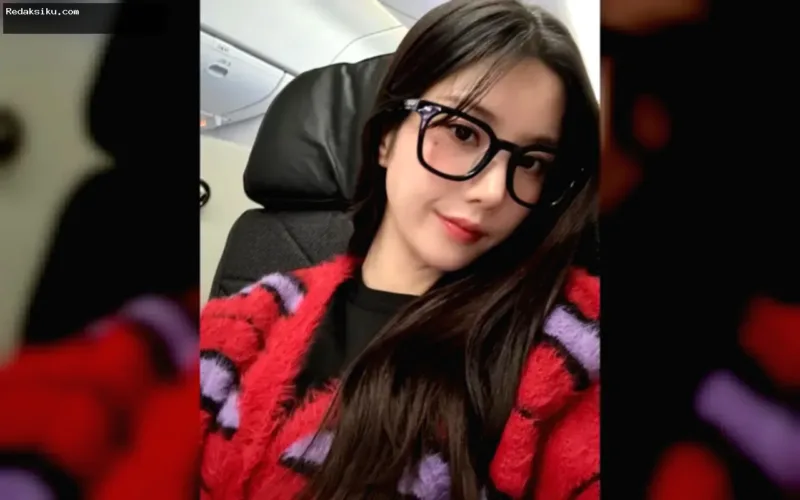 Kwon Eunbi Cerita — Penyanyi Kwon Eunbi saat menceritakan kisah pembelian gedung dalam siaran radio KBS Cool FM.