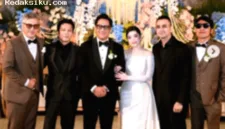 Ariel Noah turut hadir memberikan ucapan selamat di acara pernikahan Andre Taulany dan Amanda Rigby.