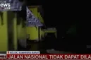 Jalur utama penghubung Solok dan Padang di kawasan Arosuka lumpuh total akibat tertimbun material galodo.