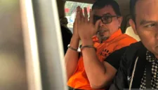 Bupati Bolaang Mongondow Utara Sirajudin Lasena resmi ditetapkan sebagai tersangka kasus korupsi oleh KPK.