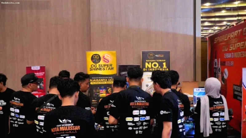 Workshop LCD Shinestar — Teknisi Ternate mengikuti workshop servis handphone dan demo layar Shinestar di Makassar