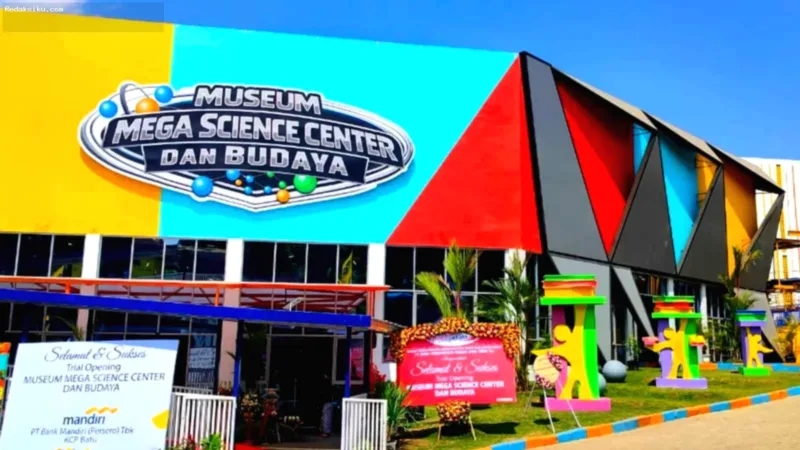 Jawa Timur Park — Gubernur Jawa Timur Khofifah Indar Parawansa meresmikan Museum Mega Science Center dan Budaya di JTP 1 Kota Batu.