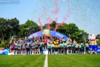 Pemain sepak bola putri usia dini bertanding dalam turnamen MilkLife Soccer Challenge