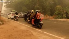 Kabut asap pekat menyelimuti wilayah Kalimantan Tengah akibat kebakaran hutan dan lahan yang berdampak pada kualitas udara.