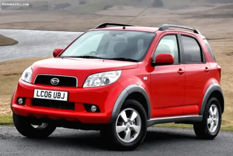 Daihatsu Terios 2007 dengan ban serep ikonik di pintu belakang atau Terios Konde