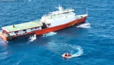 Tim Basarnas berhasil mengevakuasi satu korban tenggelamnya KM Virgo di tengah kondisi arus bawah laut yang ekstrem.