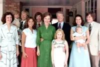Mengenal Anak Cucu — Jimmy Carter dan mendiang istrinya, Rosalynn Carter, bersama anggota keluarga besar mereka.