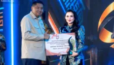 Pemerintah Provinsi Maluku Utara menerima dua penghargaan dari Kemendagri atas keberhasilan tata kelola pemerintahan dan pelayanan publik.