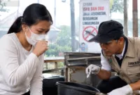 Petugas kesehatan memberikan imbauan waspada ISPA dan DBD saat pancaroba di Tarakan.