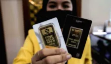 Harga emas batangan Antam turun Rp 25.000 menjadi Rp 2,6 juta per gram pada Jumat, 11 September 2026.