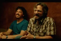 Ulasan Blu-ray Sword — Marc Maron berperan sebagai pemilik toko gadai dalam film komedi independen Sword of Trust karya Lynn Shelton.
