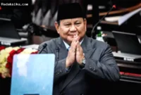 Elektabilitas Prabowo — Grafik hasil survei elektabilitas menunjukkan penurunan tingkat keterpilihan Prabowo Subianto di tahun kedua kepemimpinan.