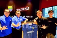 Persib Gandeng Se'Indonesia — Peresmian kemitraan strategis Persib Bandung dan Se’Indonesia di Pasir Kaliki, Bandung.