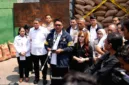 Polda Metro Jaya menyita 49,85 ton kacang tanah asal India yang diduga diselundupkan ke Jakarta tanpa dokumen resmi.