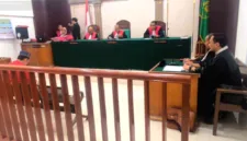 Andrika divonis 10 tahun penjara oleh Pengadilan Negeri Palembang karena terlibat transaksi narkotika jenis sabu.
