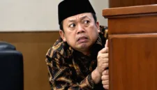 Keberadaan Menteri ATR/BPN Nusron Wahid menjadi sorotan setelah mangkir dari kantor dan rapat DPR pasca OTT KPK.