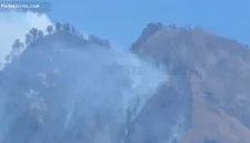 Kebakaran hutan di puncak Gunung Wilis masih meluas karena terkendala medan yang ekstrem.