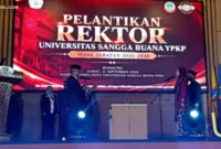 Prof. Diana Sari saat prosesi pelantikan sebagai Rektor USB YPKP periode 2026-2030 di Bandung.