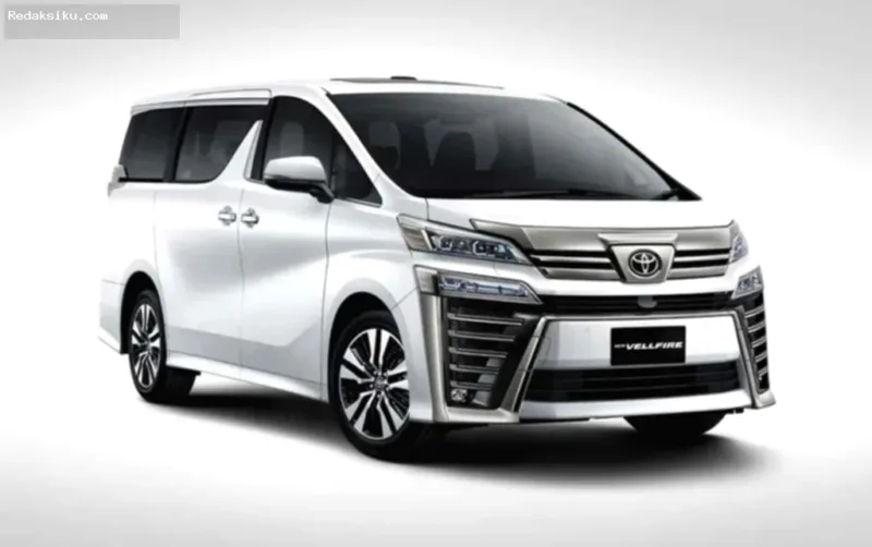 Harga Bekas Toyota Vellfire — Tampilan eksterior Toyota Vellfire 2022 berwarna hitam dengan desain mewah dan elegan.