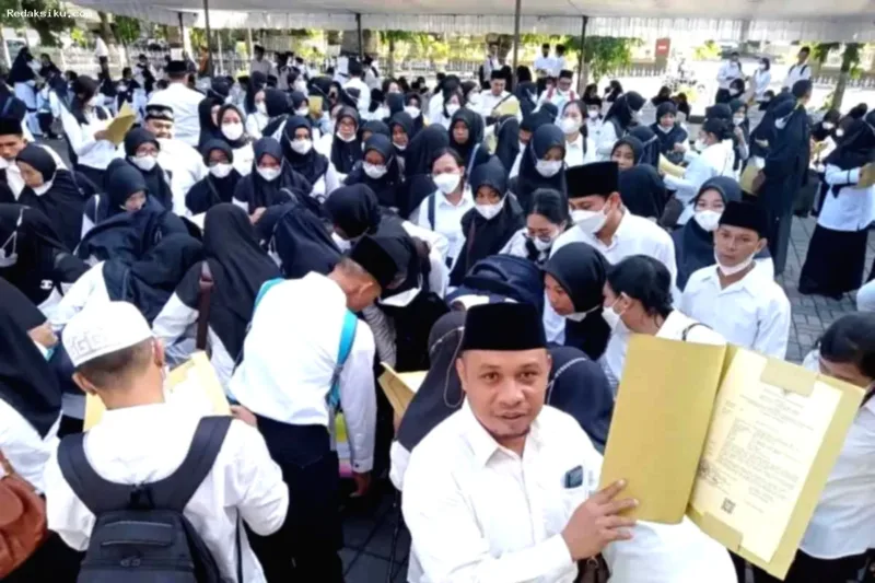 Gaji PPPK Kota Mataram — Kepala BKPSDM Kota Mataram Taufik Priyono memberikan penjelasan terkait pemotongan gaji PPPK akibat kelalaian presensi.