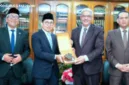 Menteri Kebudayaan Fadli Zon bertemu dengan Plt Presiden Universitas Al-Azhar untuk membahas kerja sama pendidikan dan kebudayaan.