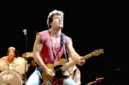 Bruce Springsteen merayakan perjalanan panjang dan karier legendarisnya di kancah musik rock dunia.