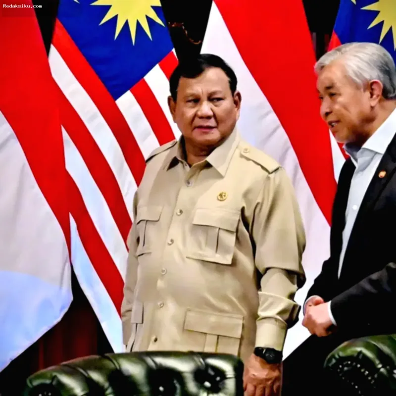 Presiden Prabowo Subianto dan WPM Malaysia Ahmad Zahid Hamidi membahas bantuan penanganan kebakaran hutan di Hambalang