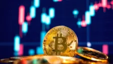 Harga Bitcoin mengalami penurunan tipis namun adopsi di Indonesia tetap meluas di tengah dinamika ekonomi global.