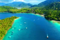 Wisata Bahari Pulau Weh — Keindahan pantai dan wisata bahari di kawasan Pulau Weh Sabang, Aceh.