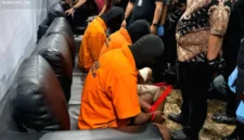 Polisi menegaskan bahwa ketiga pelaku pengeroyokan pedagang cermin bukan anggota ormas.