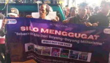Pimpinan DPRD Jember menandatangani pakta integritas sebagai bentuk komitmen menolak pembangunan Batalyon Infanteri di Desa Silo.