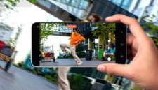 Fitur Horizontal Lock pada Samsung Galaxy S26 FE membantu menghasilkan video yang stabil dan sinematik tanpa aksesori tambahan.