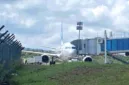 Sebuah pesawat Boeing 737 milik Sepehran Airlines terpaksa melakukan pendaratan darurat di Iran akibat masalah ban.