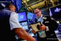 Gedung Bursa Efek New York saat Wall Street nyaris stagnan akibat isu suku bunga pada 4 September 2026.