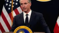 Gubernur California Gavin Newsom resmi menandatangani undang-undang baru untuk melindungi integritas pemilihan umum.etahui.