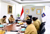 Penanganan Karhutla — Petugas berjibaku memadamkan kebakaran hutan dan lahan di wilayah rawan karhutla