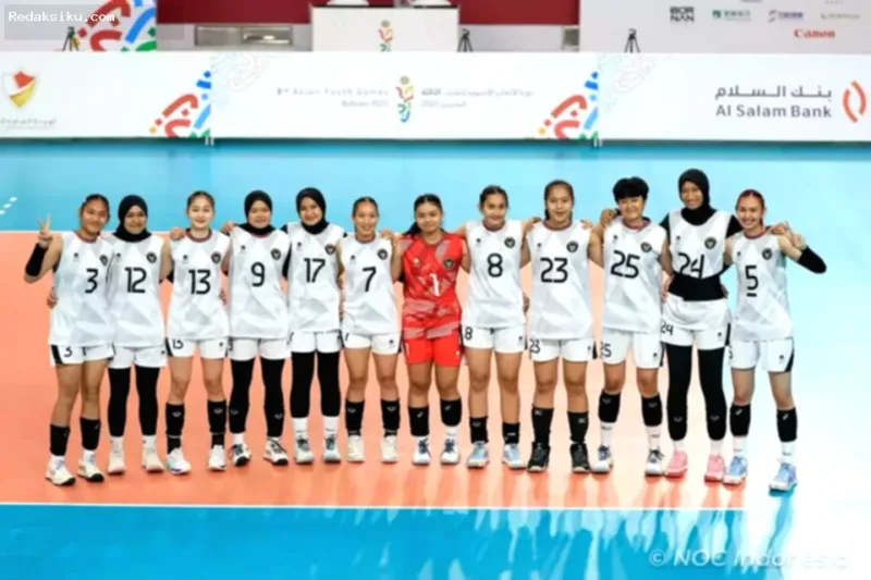 Timnas voli putri Indonesia merayakan kemenangan atas Nepal di Park Arena Komaki, Nagoya.