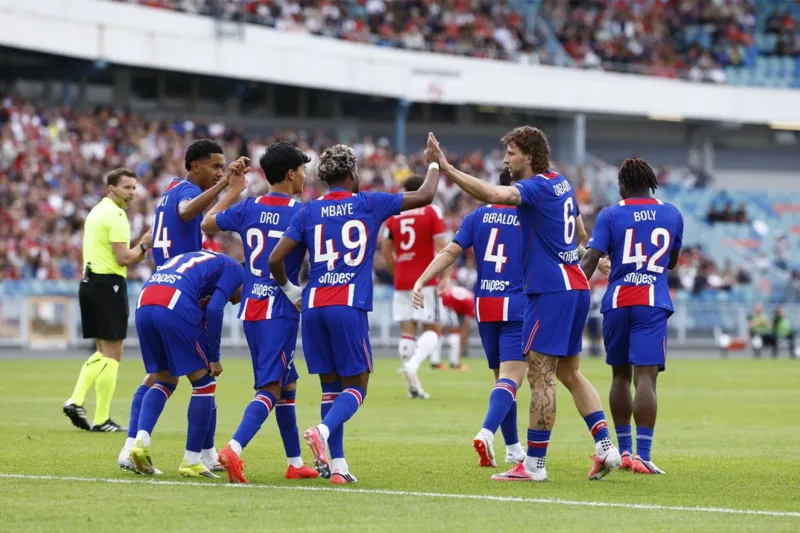 Live Streaming PSG — Pertandingan UEFA Super Cup 2026 antara Paris Saint-Germain dan Aston Villa di Red Bull Arena, Salzburg
